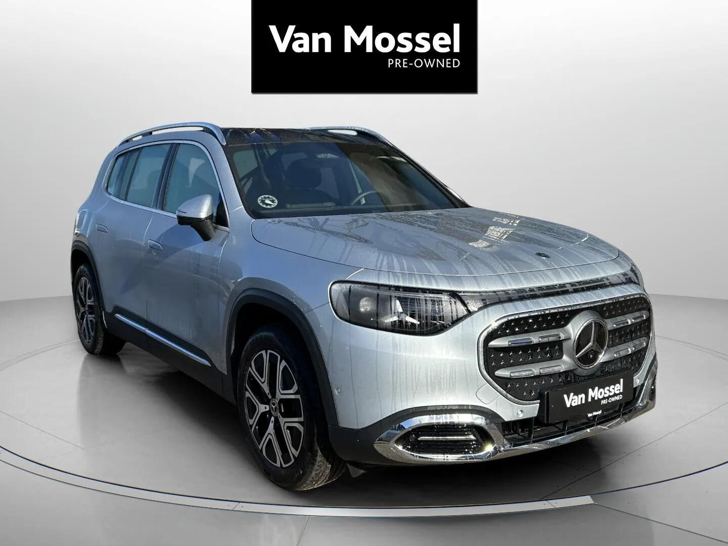 Sølv Mercedes GLB250+ fra 2026