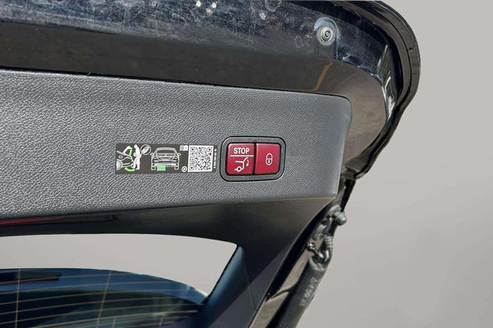 Sort Mercedes CLA250+ fra 2026