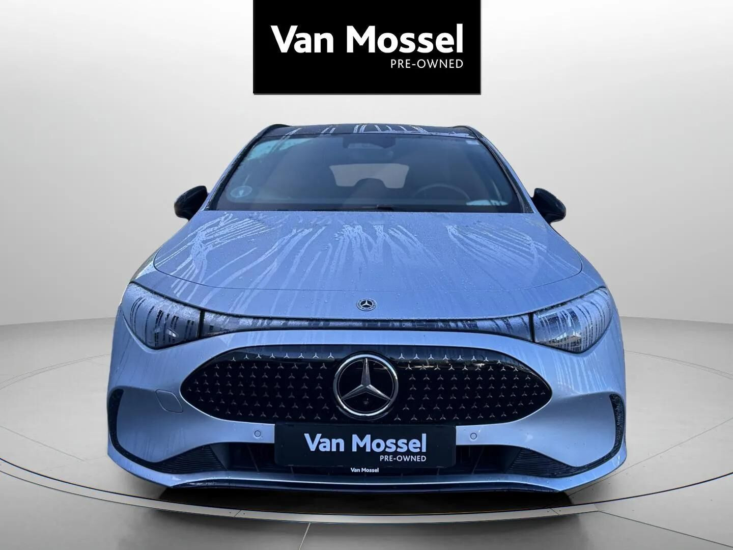 Sølv Mercedes CLA250+ fra 2026