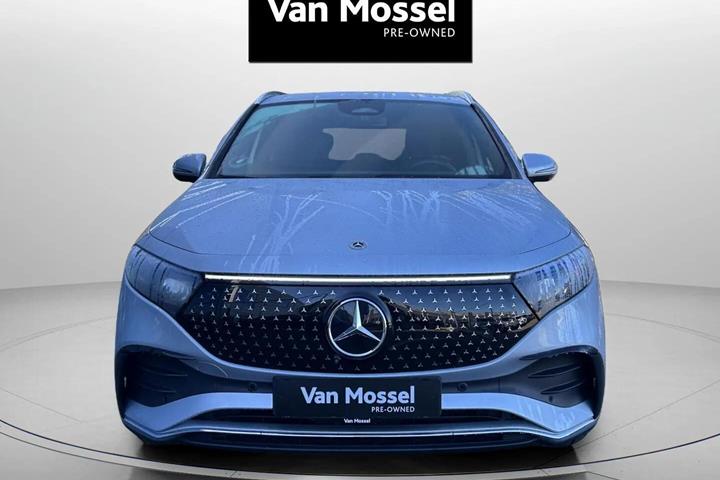 Sølv Mercedes EQA250+ fra 2026