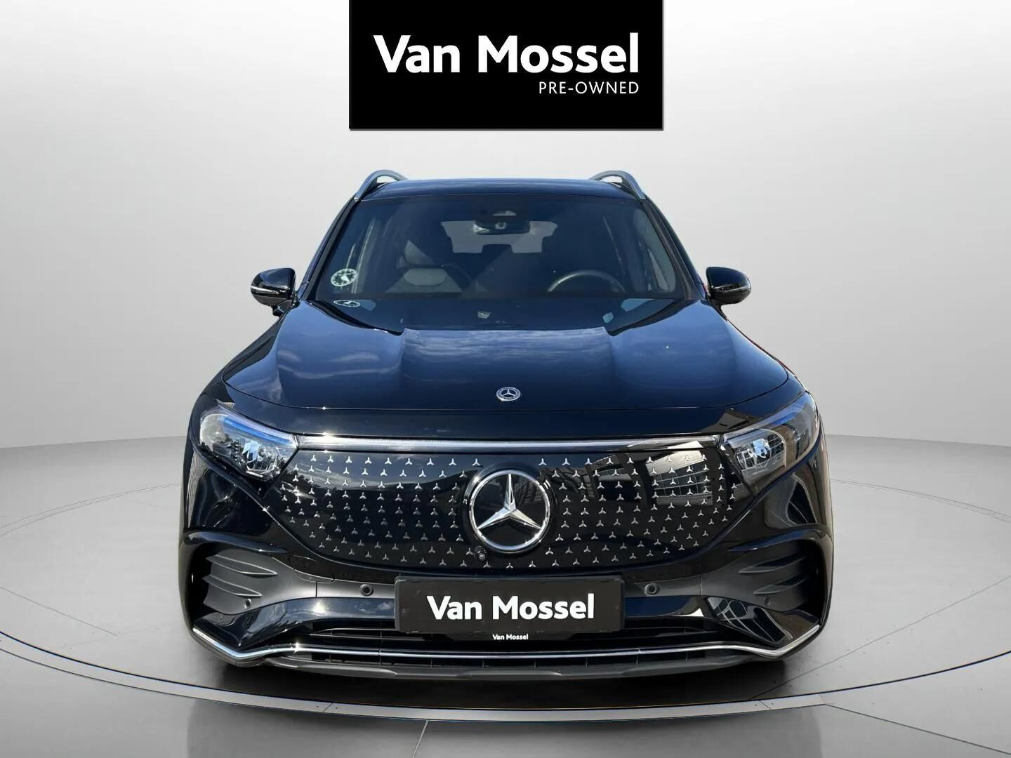 Sort Mercedes EQB250+ fra 2025
