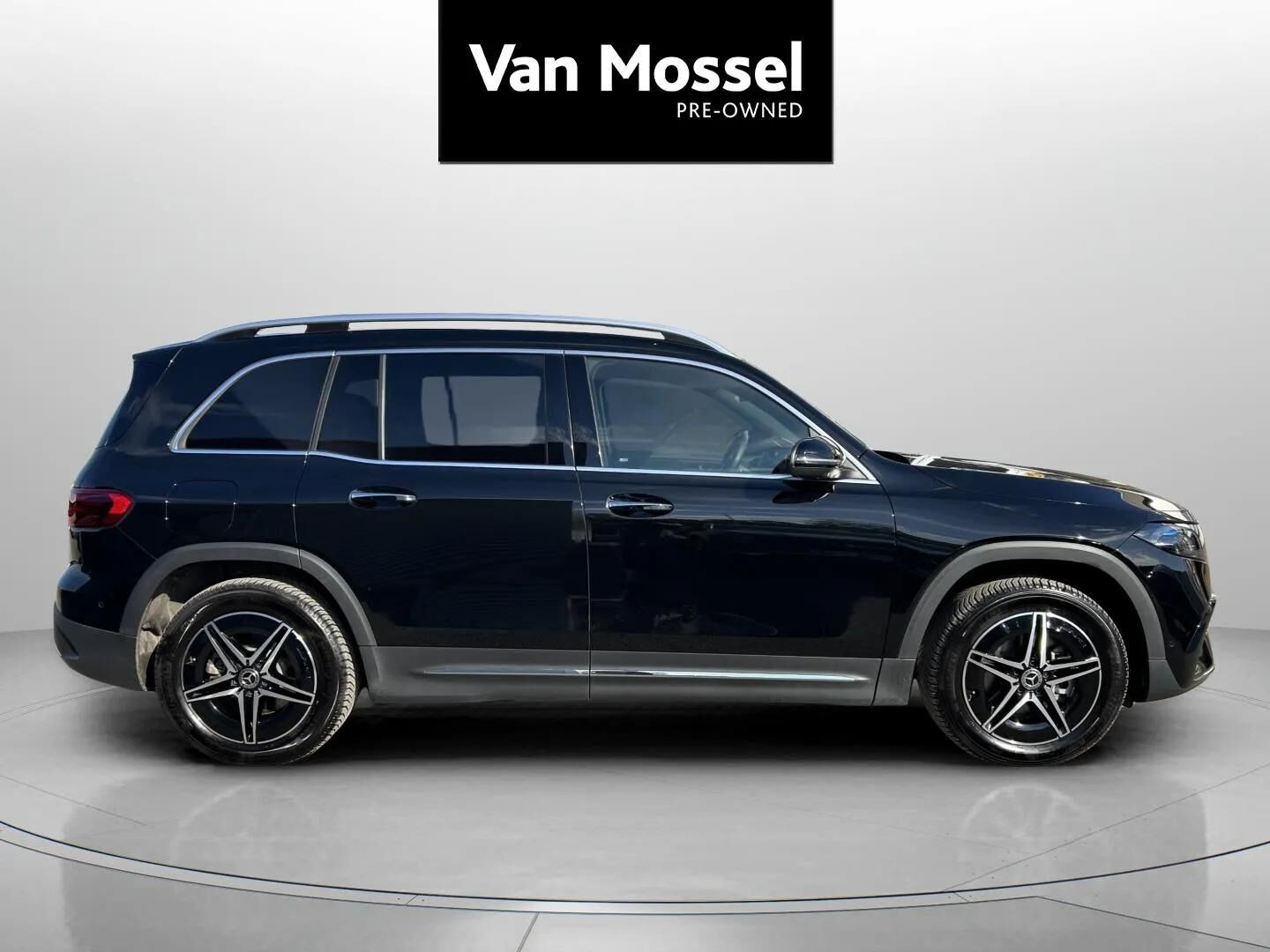 Sort Mercedes EQB250+ fra 2025