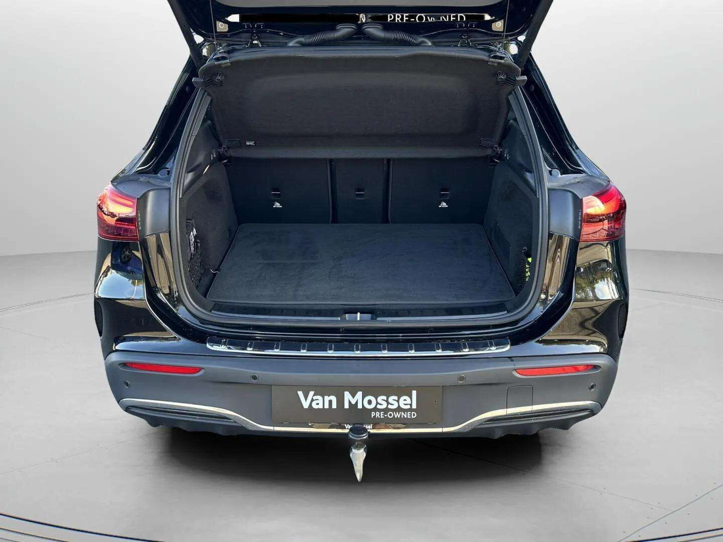 Sort Mercedes EQA250+ fra 2025