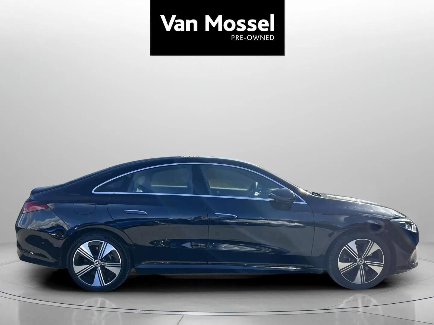Sort Mercedes CLA250+ fra 2025