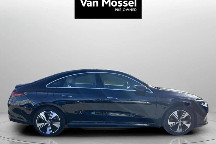 Sort Mercedes CLA250+ fra 2025