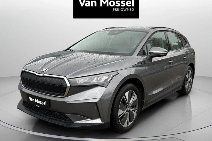 Grå Skoda Enyaq fra 2023