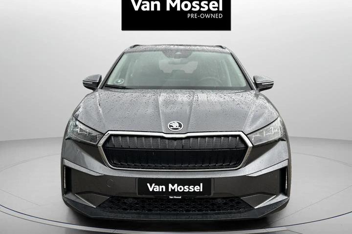 Grå Skoda Enyaq fra 2023
