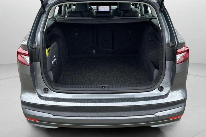 Grå Skoda Enyaq fra 2023
