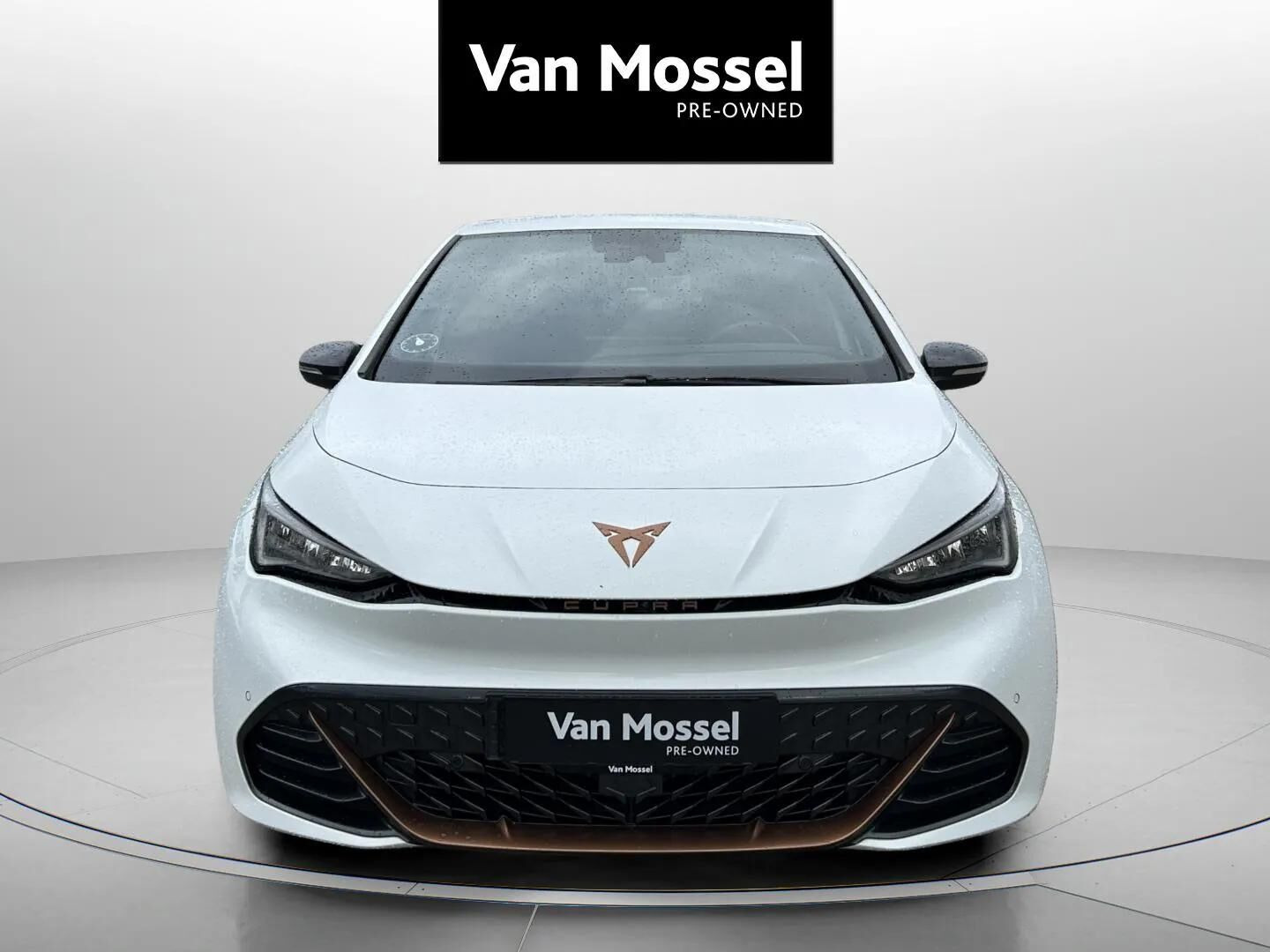 Hvid Cupra Born fra 2023