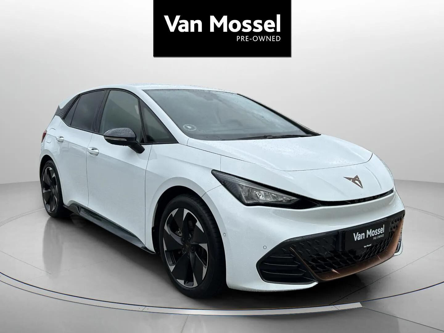 Hvid Cupra Born fra 2023
