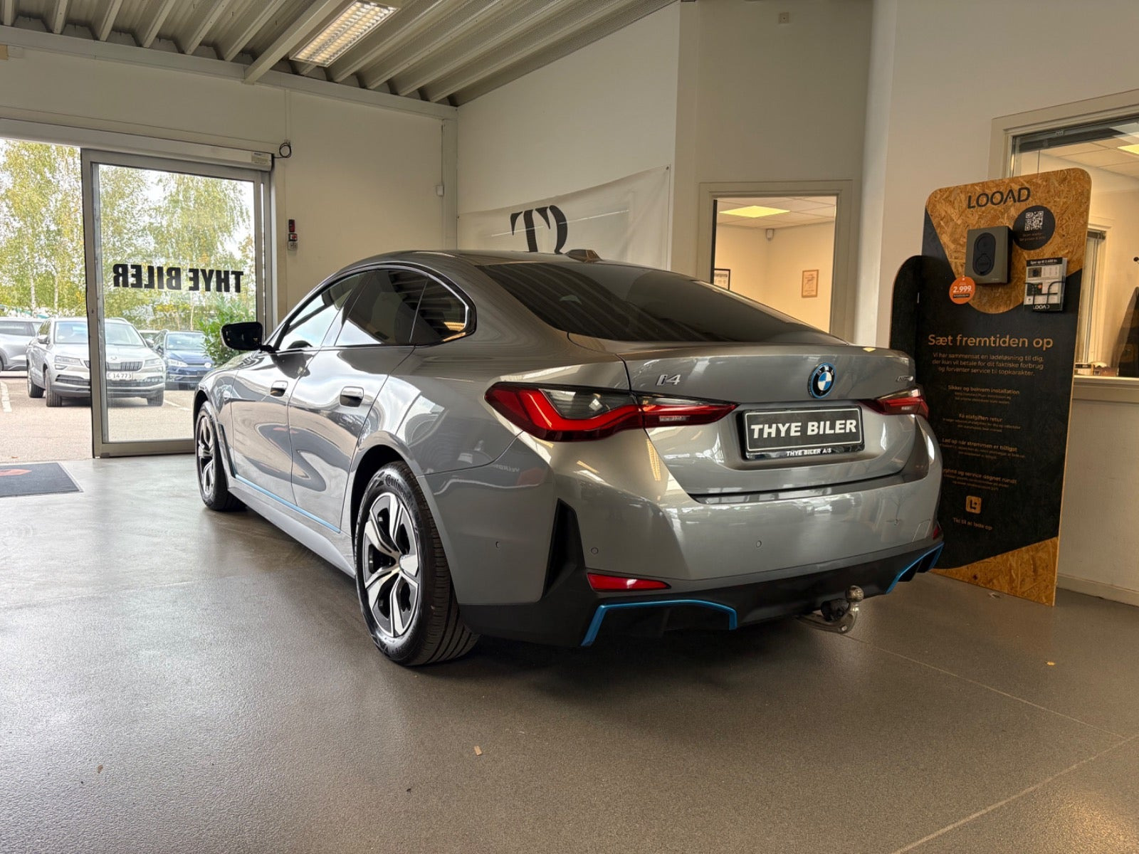 Grå BMW i4 fra 2024