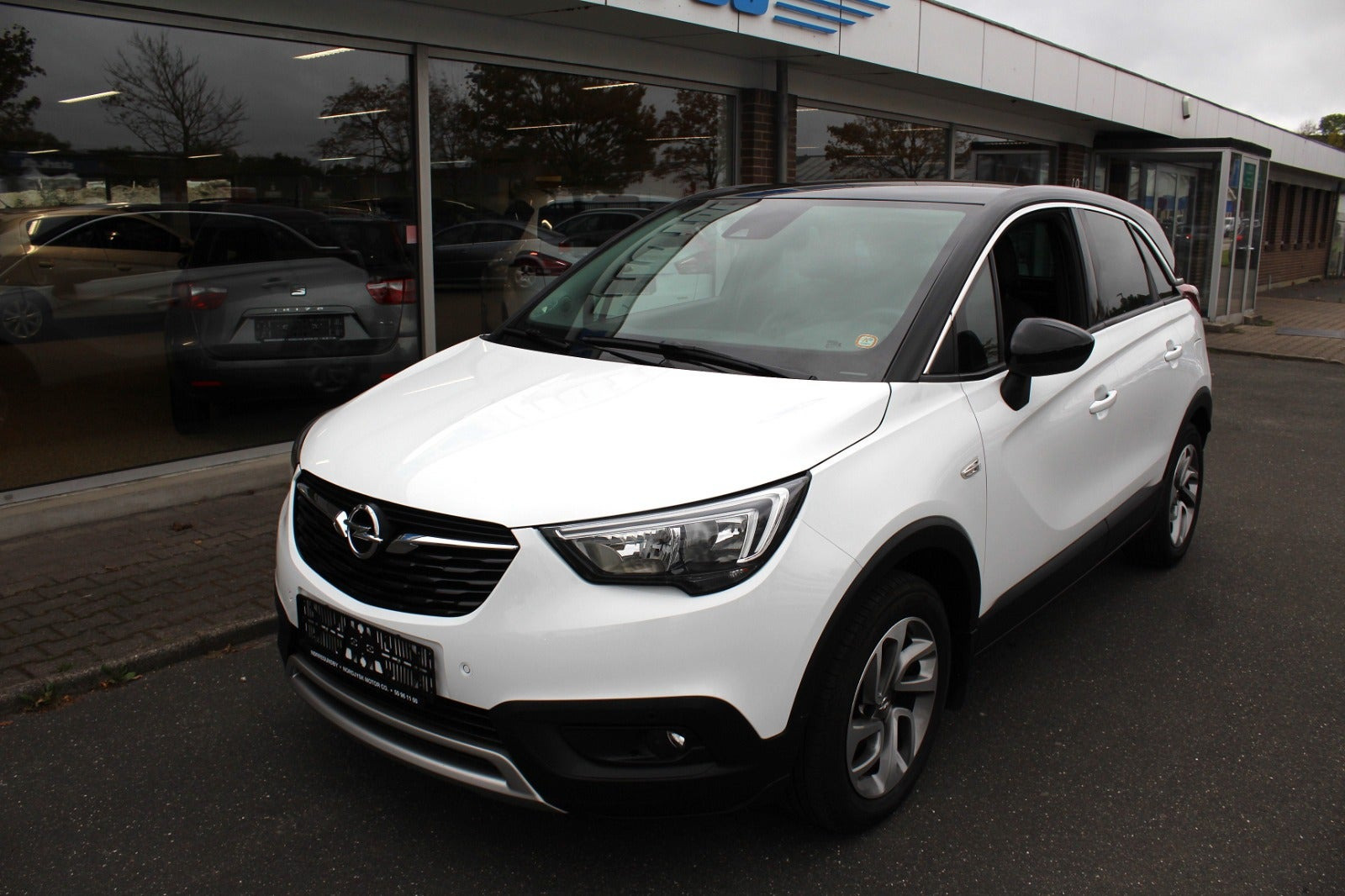 Hvid Opel Crossland X fra 2018