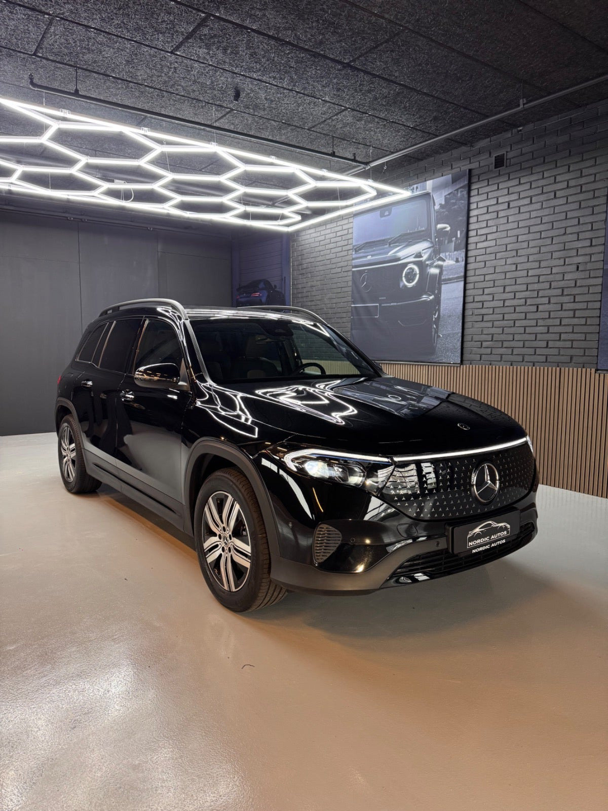 Mercedes EQB250+ Electric Art