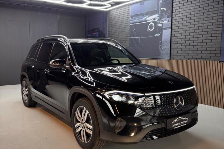 Sort Mercedes EQB250+ fra 2025