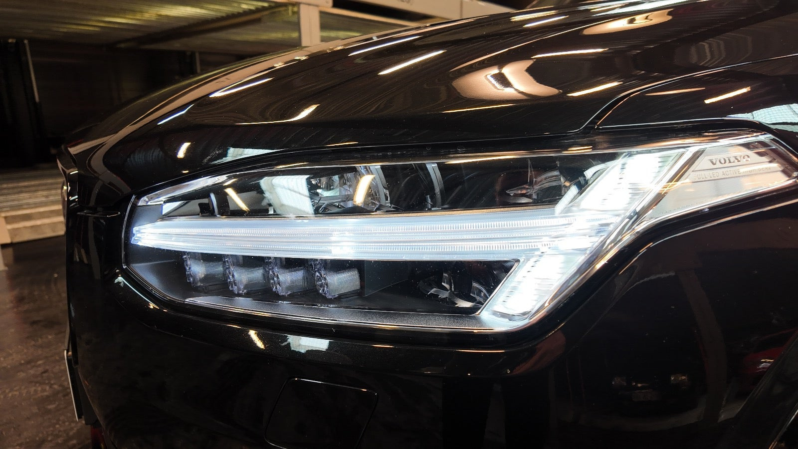 Sort Volvo XC90 fra 2023
