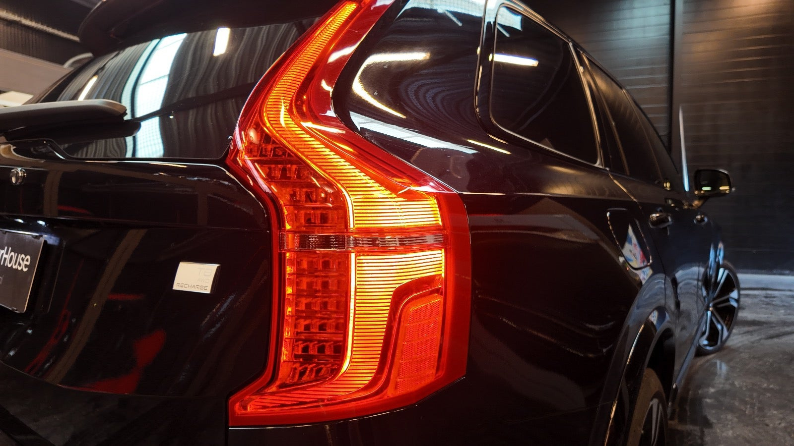 Sort Volvo XC90 fra 2023