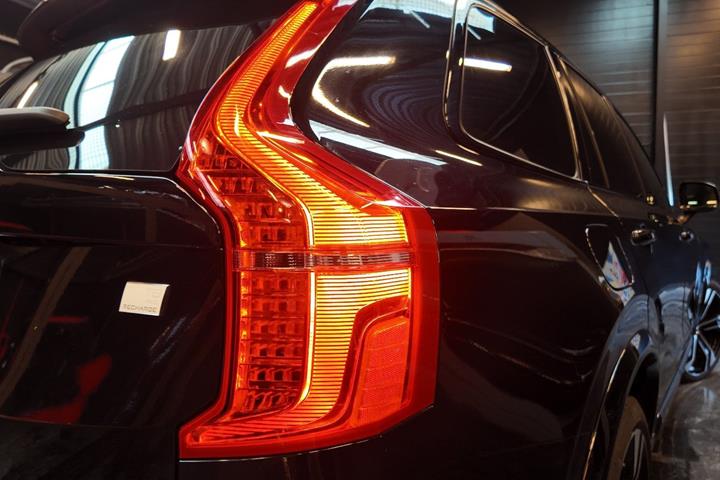 Sort Volvo XC90 fra 2023