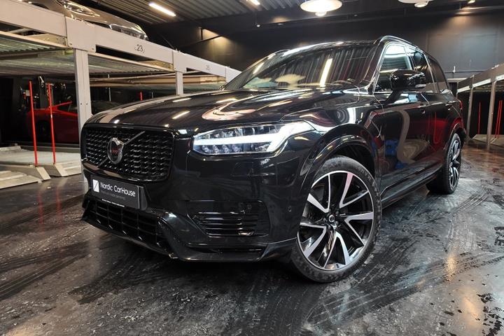 Sort Volvo XC90 fra 2023