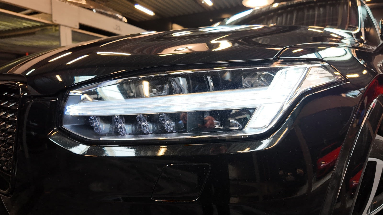 Sort Volvo XC90 fra 2023