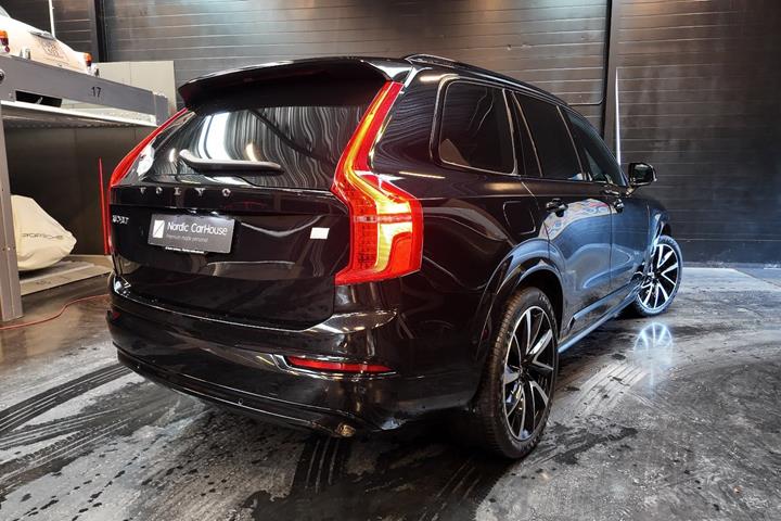 Sort Volvo XC90 fra 2023