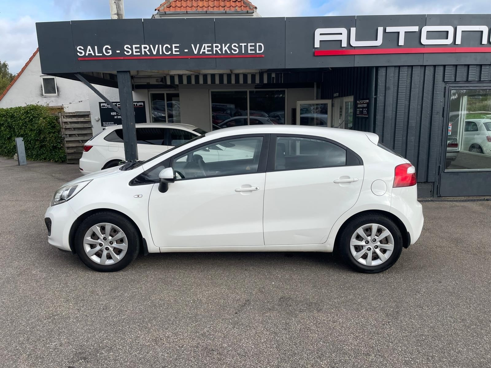 Grøn Kia Rio fra 2012