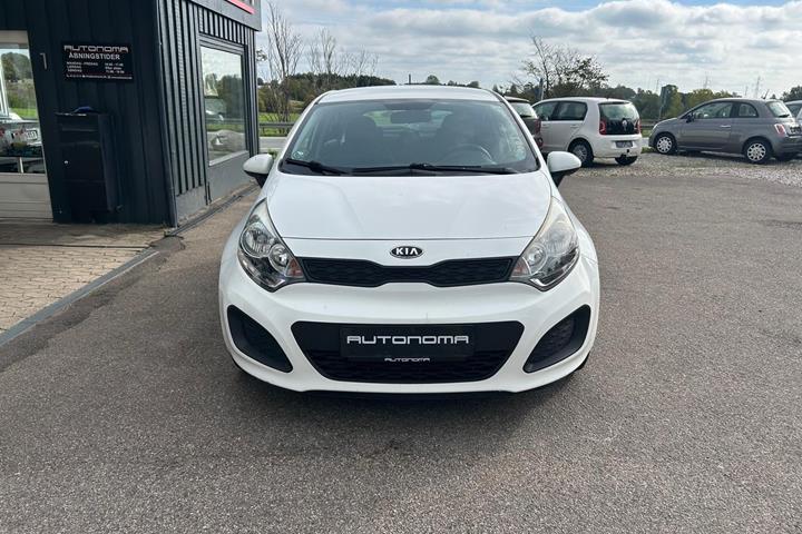 Grøn Kia Rio fra 2012