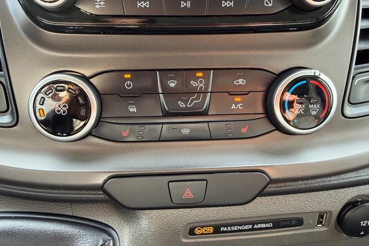 undefined Ford Transit Custom 300 L1 fra 2022