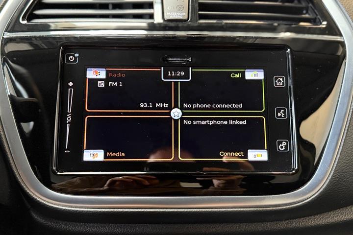 Sølv Suzuki S-Cross fra 2020
