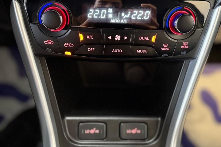 Sølv Suzuki S-Cross fra 2020