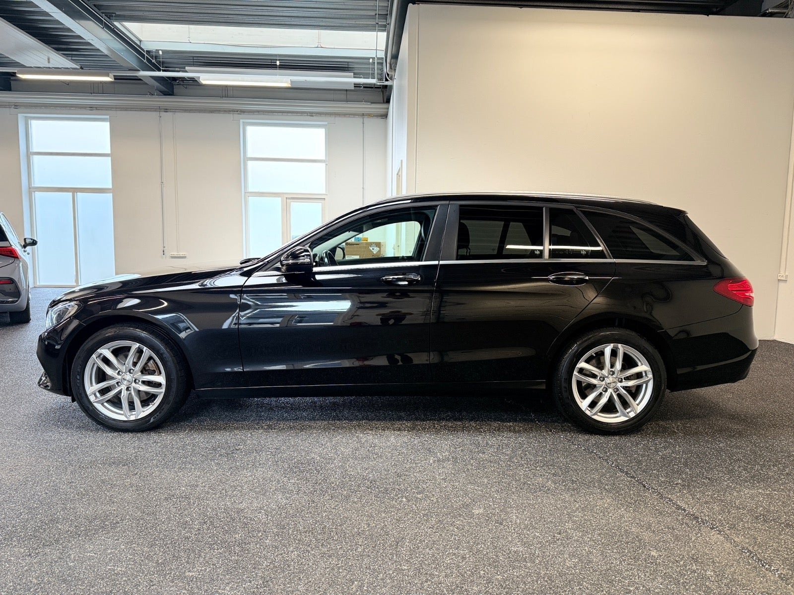 Sort Mercedes C220 d fra 2017