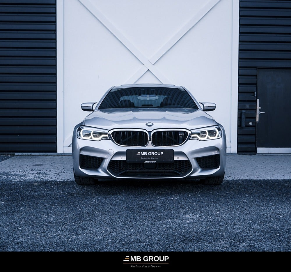 Gul BMW M5 fra 2018