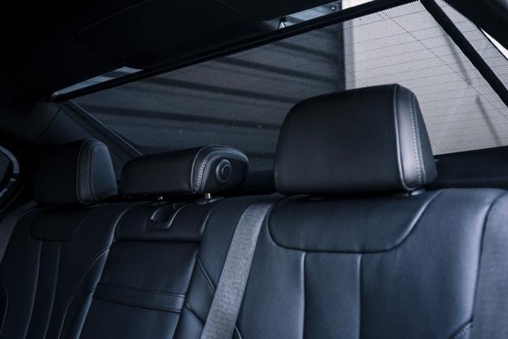 Gul BMW M5 fra 2018