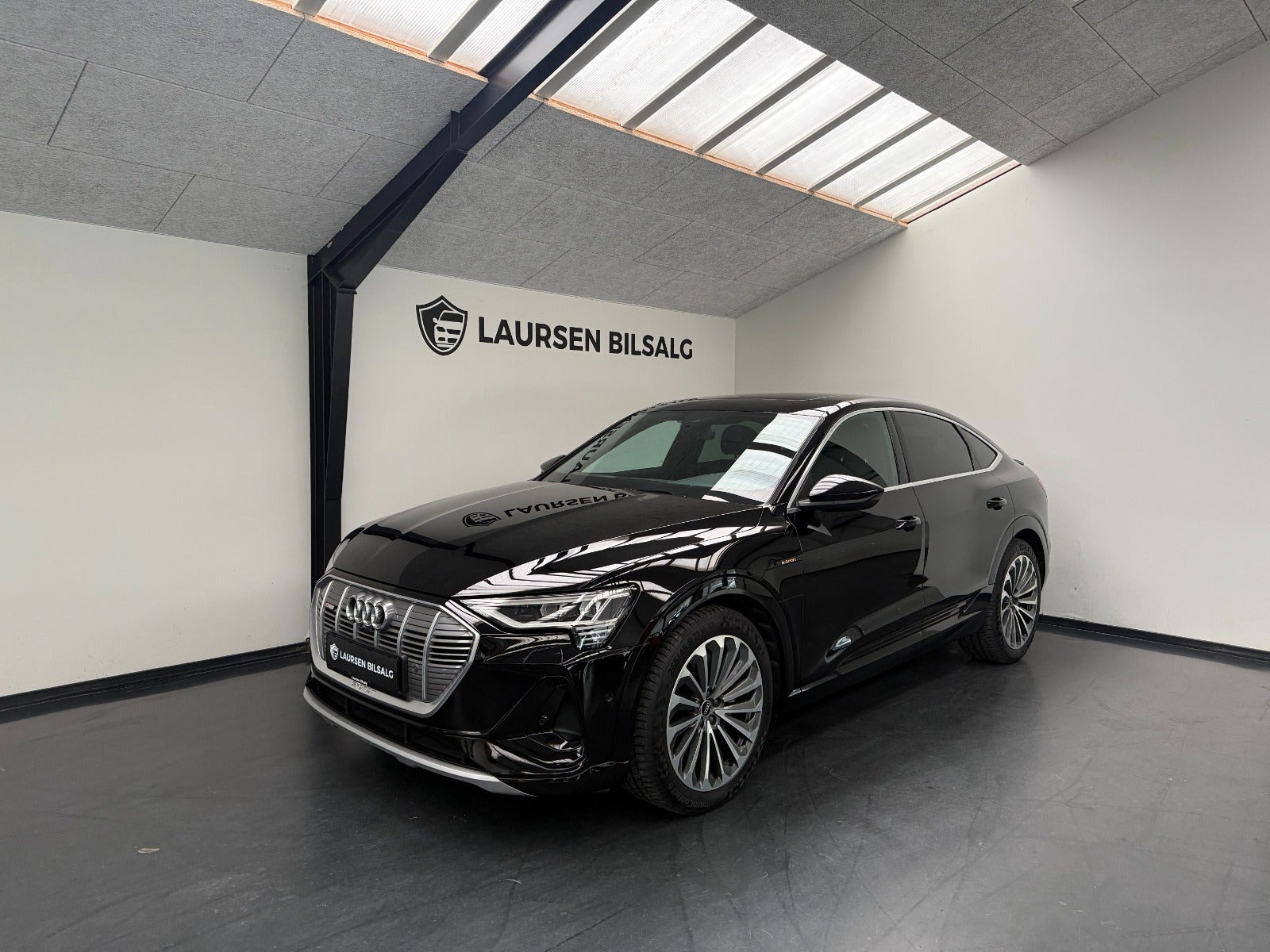 Sort Audi e-tron fra 2021