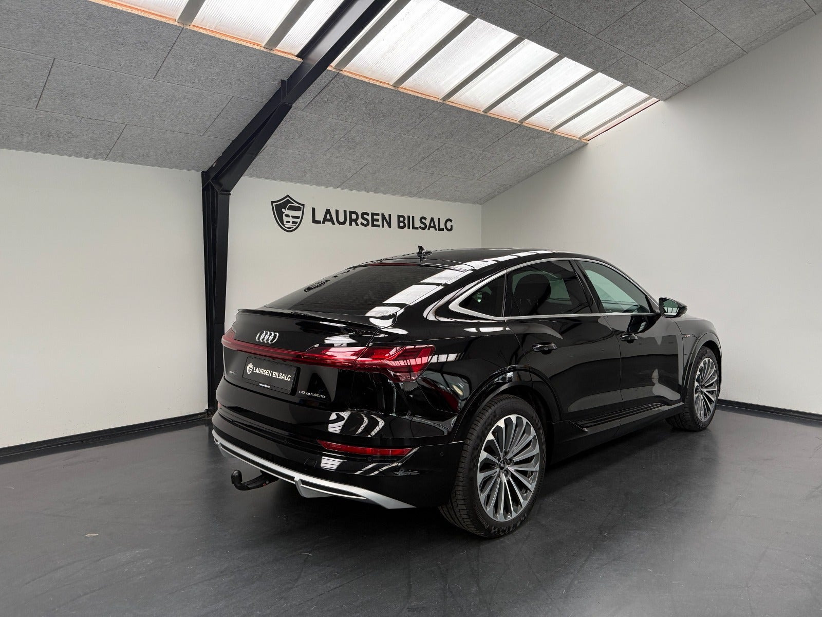 Sort Audi e-tron fra 2021