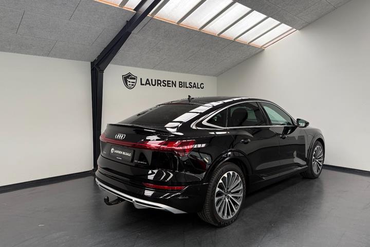Sort Audi e-tron fra 2021