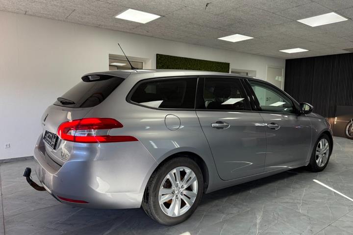 undefined Peugeot 308 fra 2017