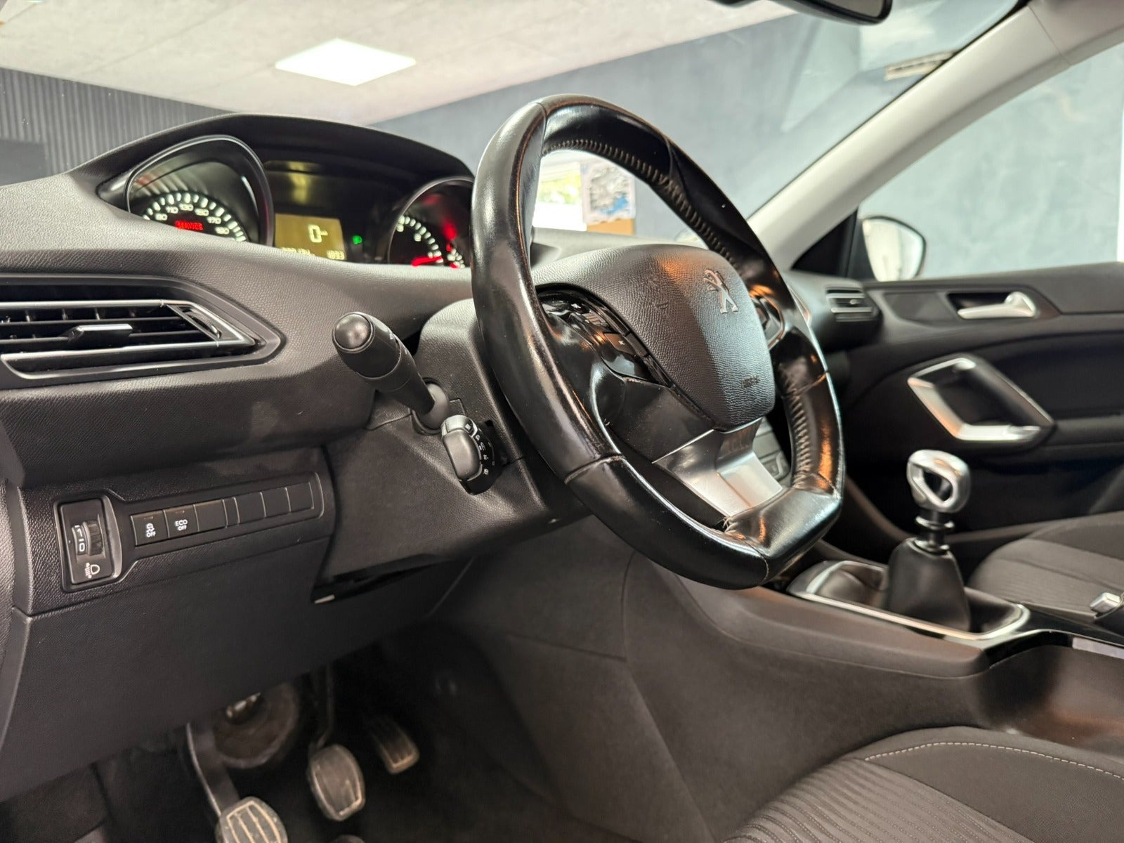 undefined Peugeot 308 fra 2017