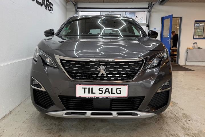 Grå Peugeot 3008 fra 2019