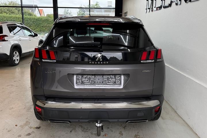 Grå Peugeot 3008 fra 2019