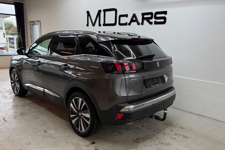 Grå Peugeot 3008 fra 2019
