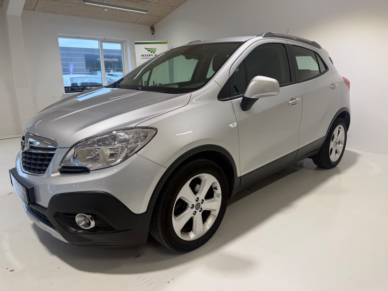 Grå Opel Mokka fra 2014