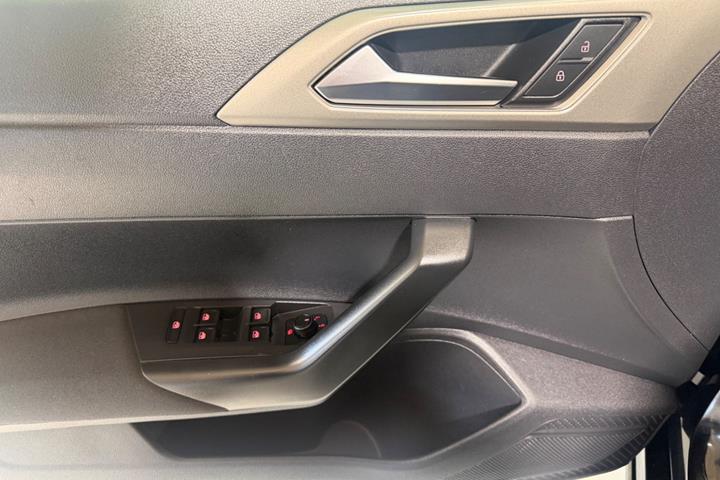 Sort VW Polo fra 2020
