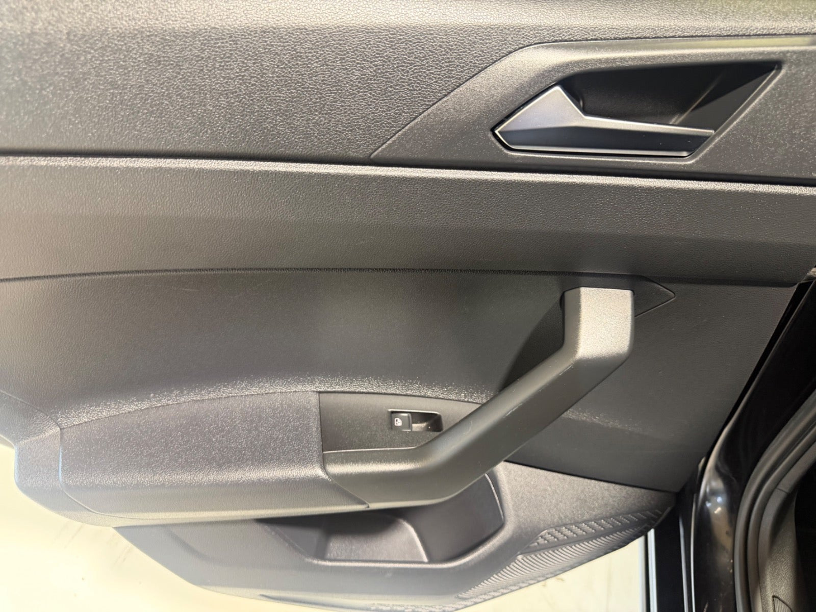Sort VW Polo fra 2020