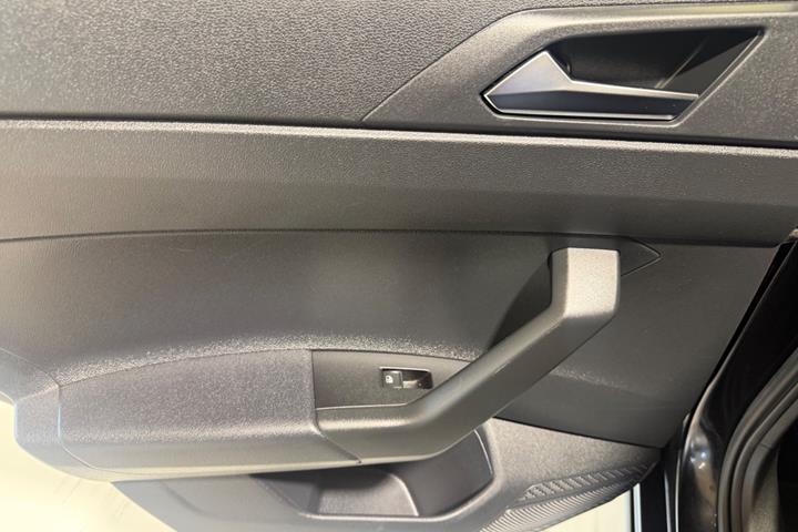 Sort VW Polo fra 2020