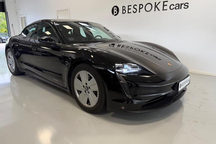 Sort Porsche Taycan fra 2022