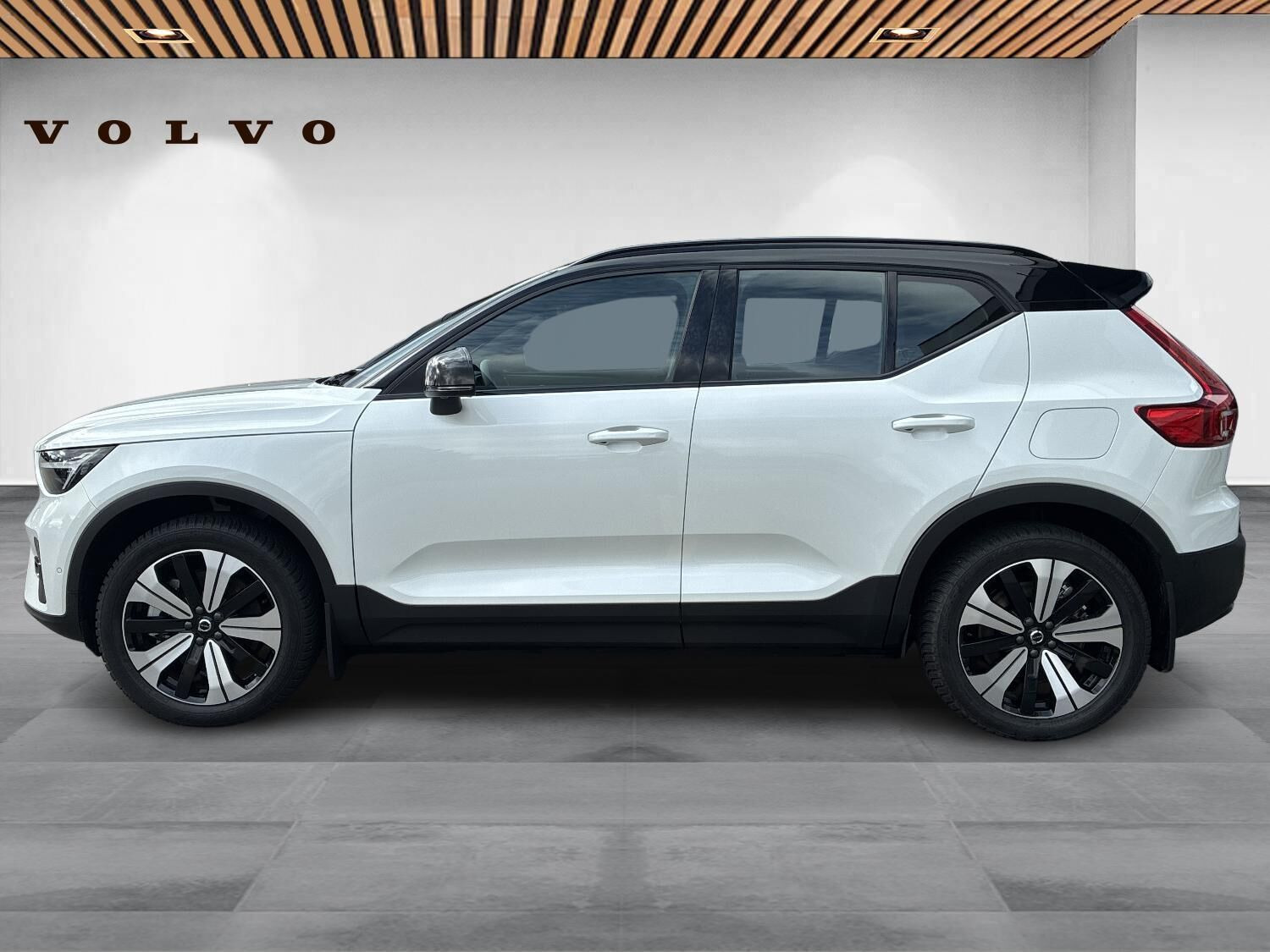 Hvid Volvo EX40 fra 2026
