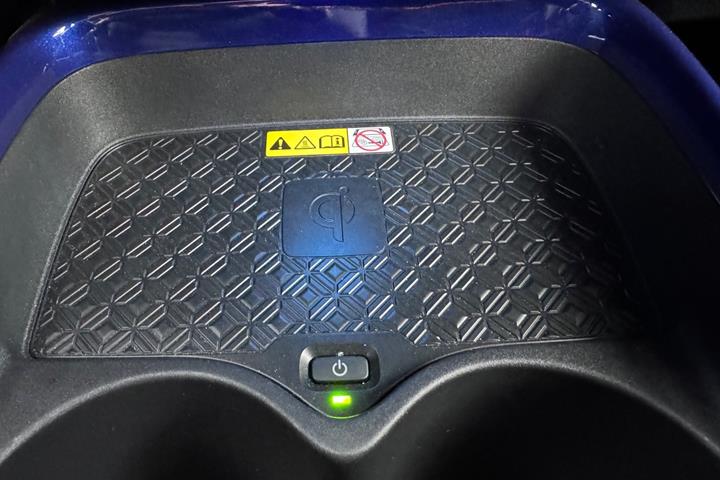 Blå Toyota Aygo X fra 2024
