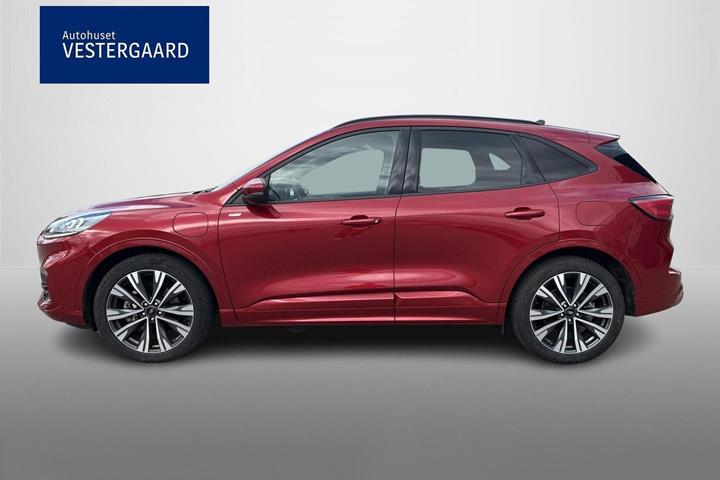 Rød Ford Kuga fra 2020