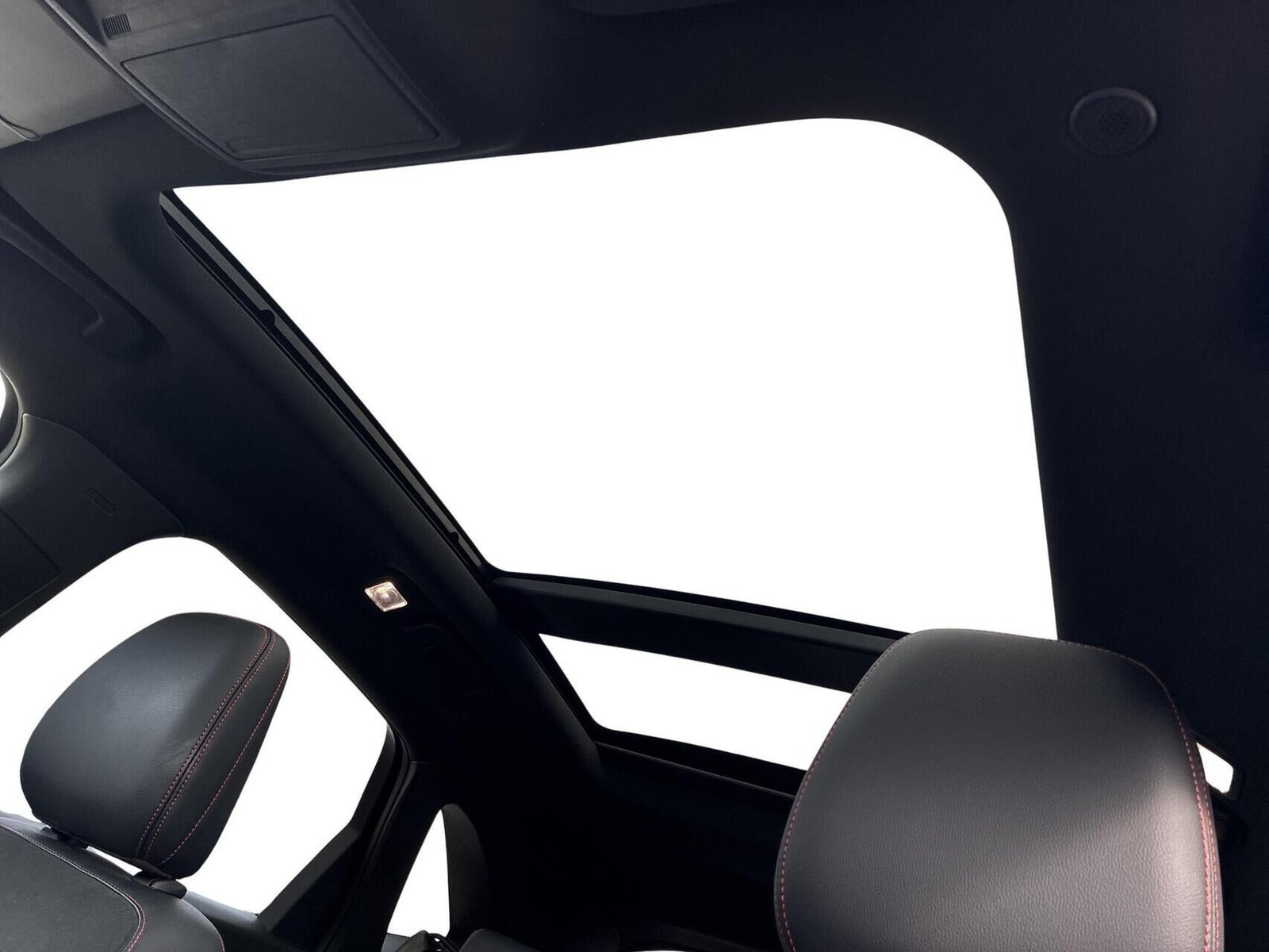 Rød Ford Kuga fra 2020
