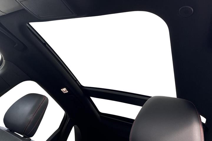 Rød Ford Kuga fra 2020